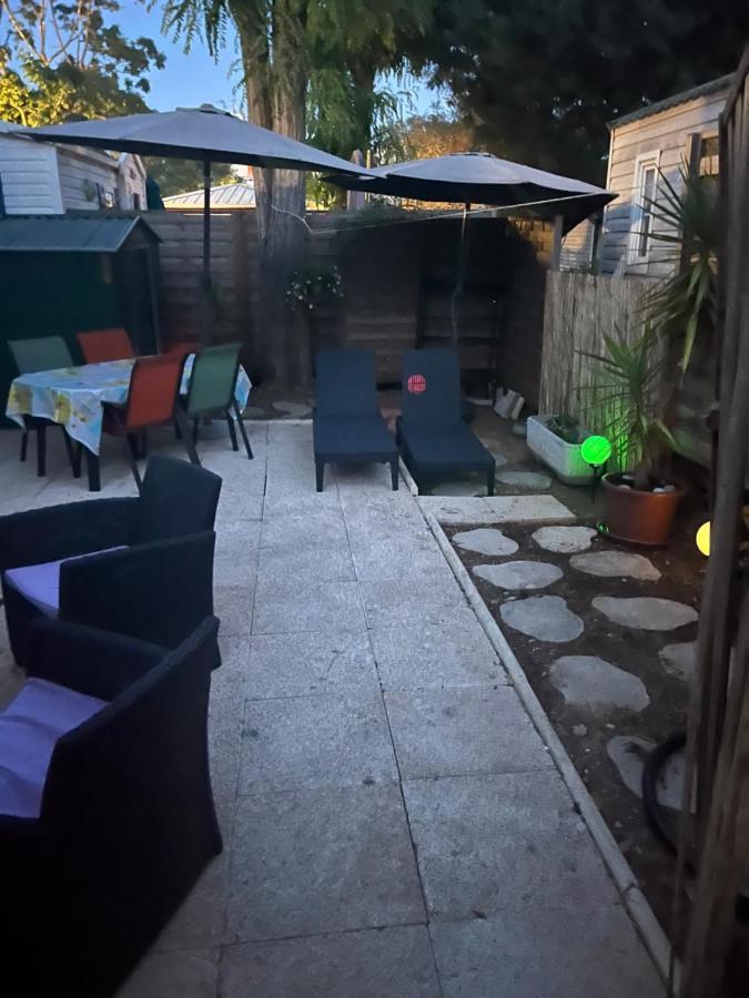 Mobil Home Bungalow 6 Personnes Villeneuve Loubet Plage Marina Baie Des Anges Buitenkant foto